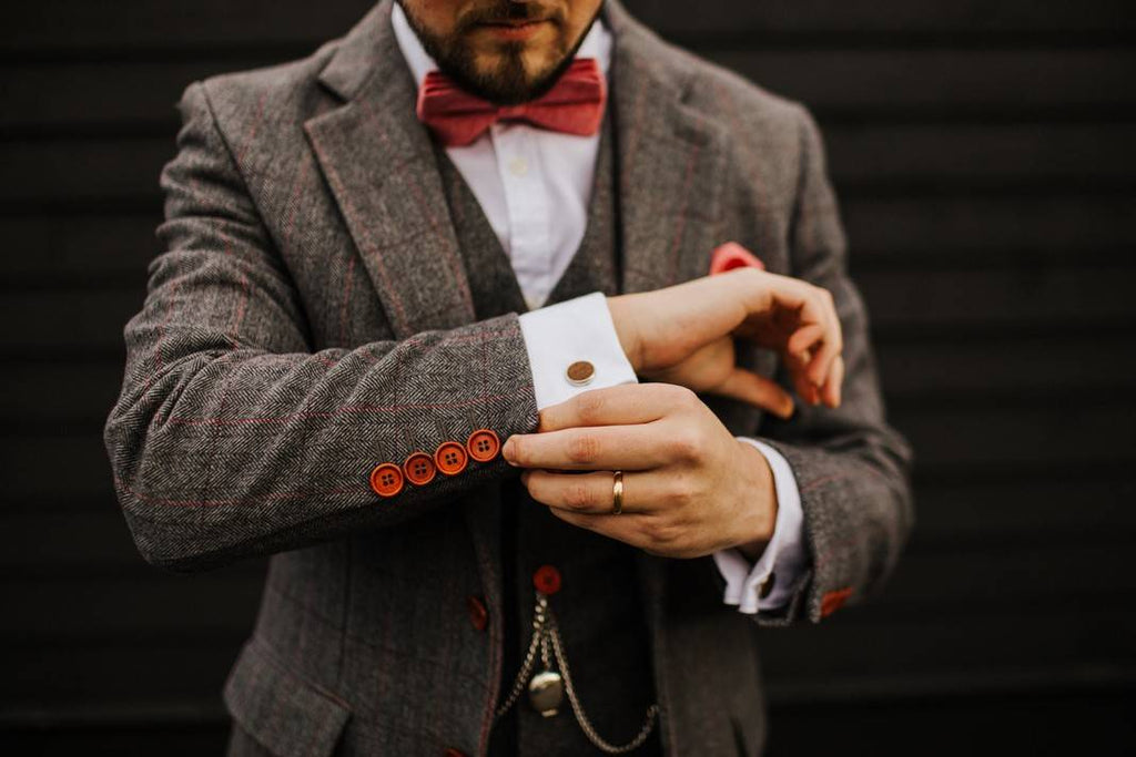 A COMPLETE GUIDE OF THE HISTORY OF TWEED